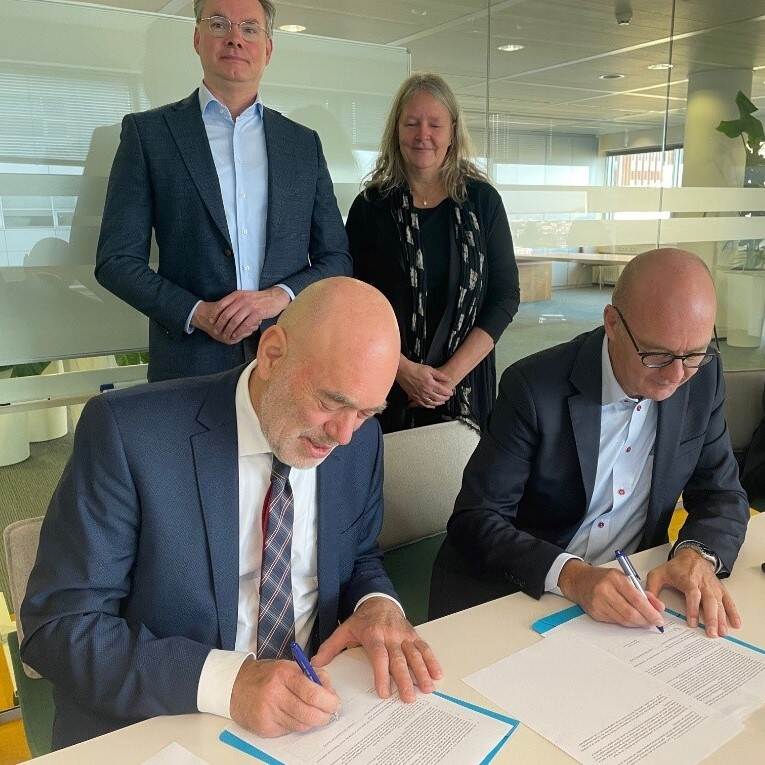 Het officiële moment van de ondertekening